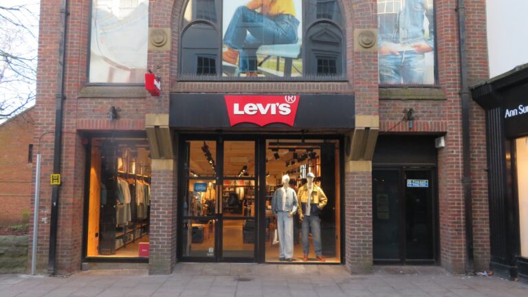 Levis Image 3 768x432